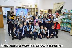 Мисс Марпл, Снежная Королева и волшебное зеркало: запутанное дело в библиотеке